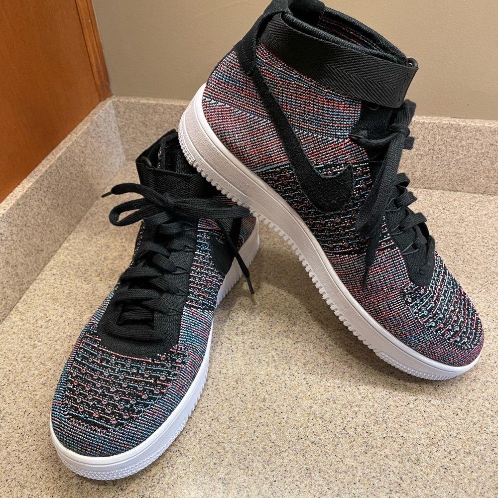 Nike Air Force 1 Ultra Flyknit Mid Mens Sneakers, size 13